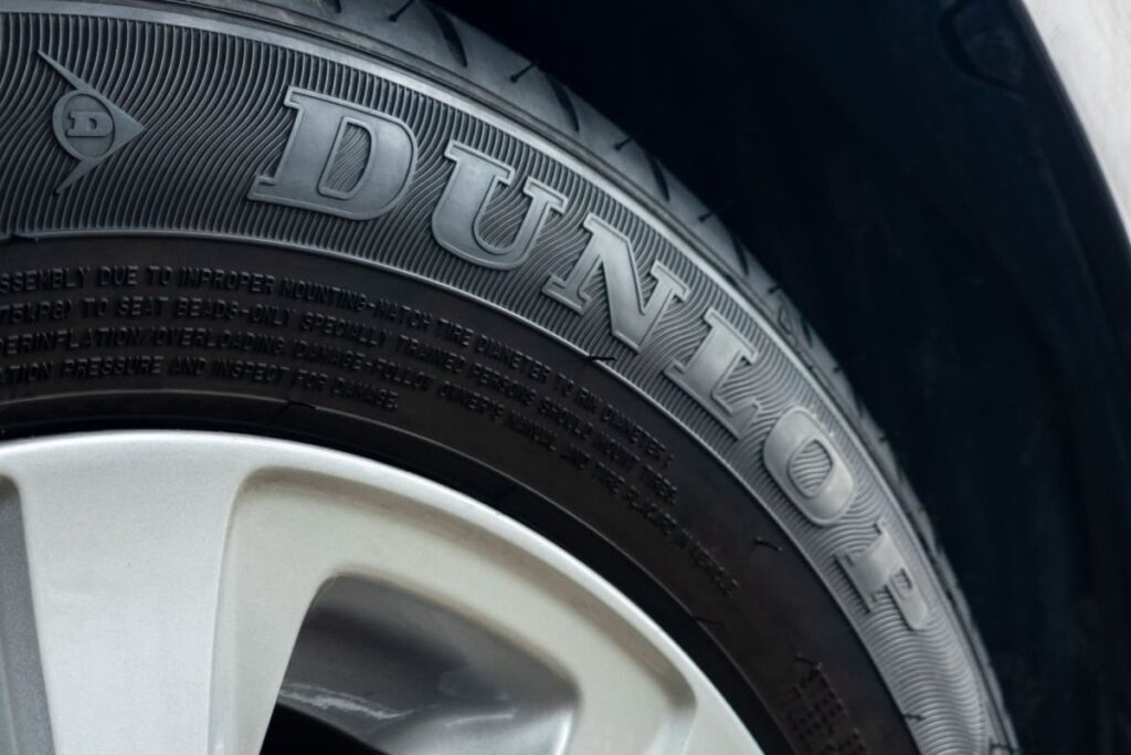 model Dunlop All Season 2